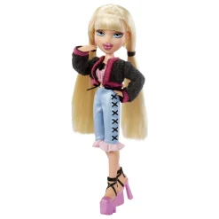 Bratz Goin Out! Doll Cloe