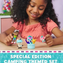 Gabby's Poppenhuis Speelfigurensetje Camping Gabby & 4 Katjes