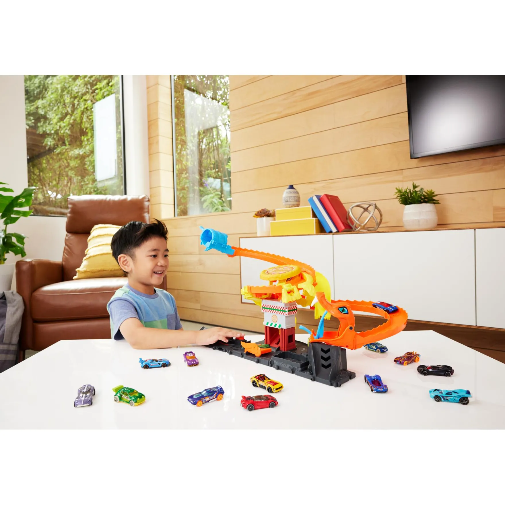 Hot Wheels city pizza slam cobra attack