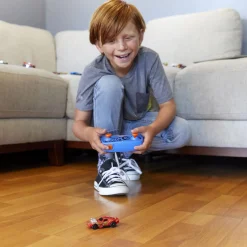 Hot Wheels R/C 1:64 Nissan GTR