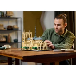 LEGO 21061 Architecture Notre-Dame van Parijs