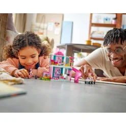 LEGO 43274 Disney Classic Minnie's Huisdierenhotel