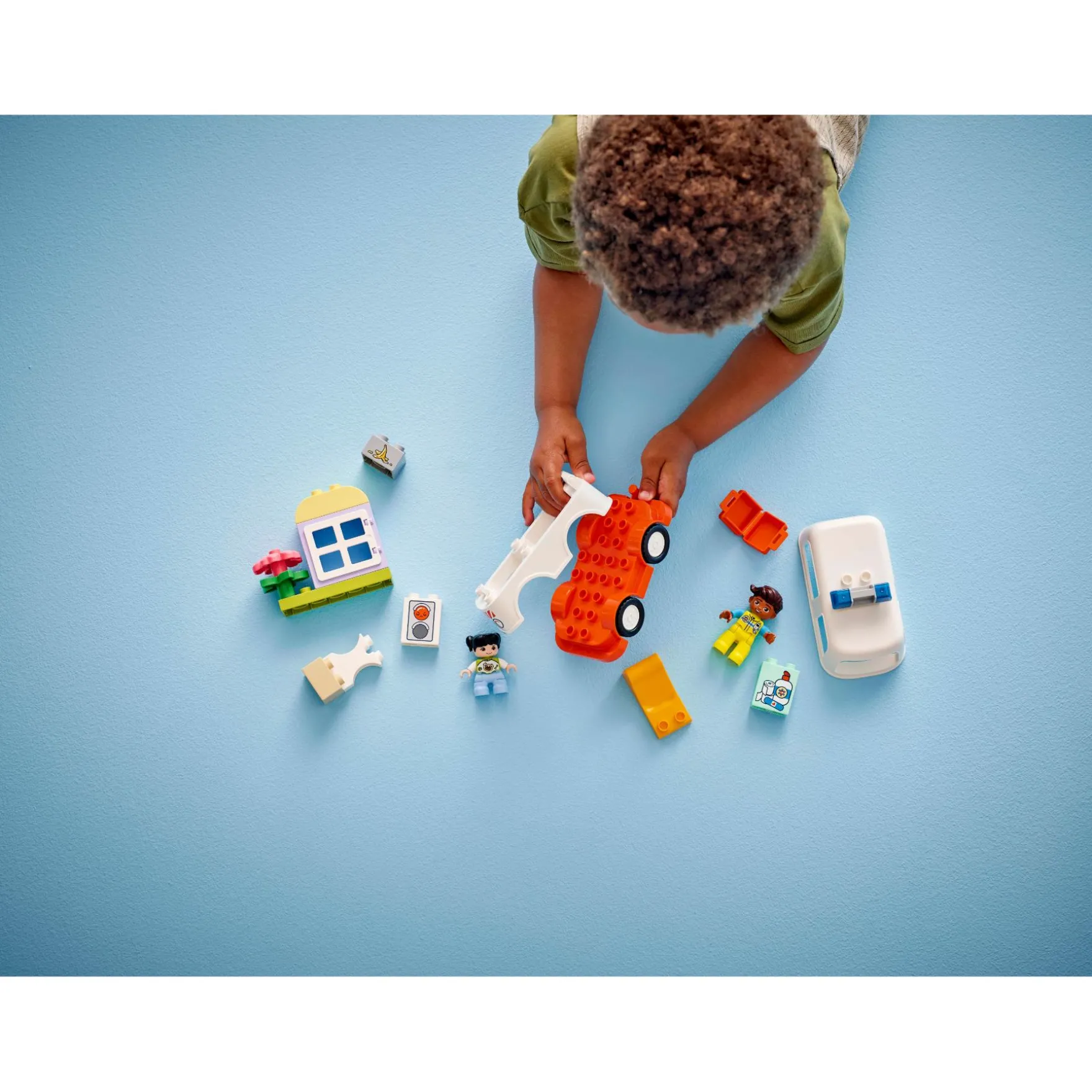 LEGO 10447 DUPLO Ambulance met chauffeur