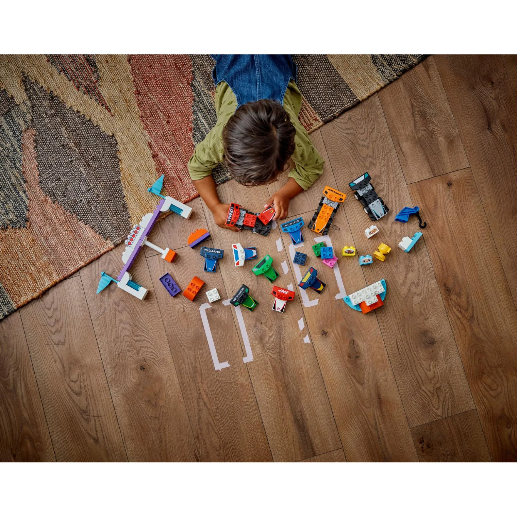 LEGO 10445 DUPLO F1 team racewagens en coureurs