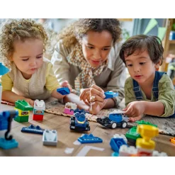 LEGO 10445 DUPLO F1 team racewagens en coureurs