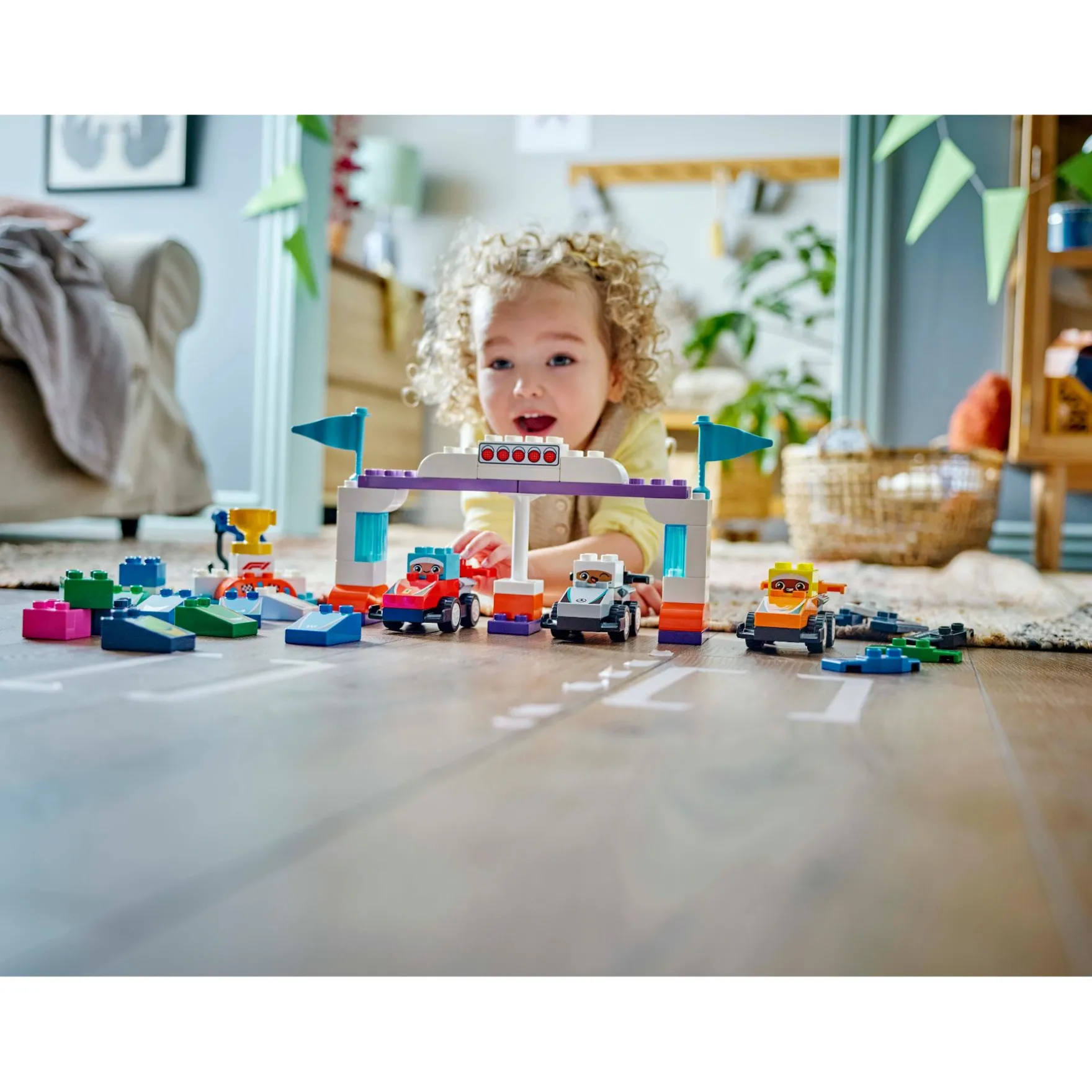 LEGO 10445 DUPLO F1 team racewagens en coureurs