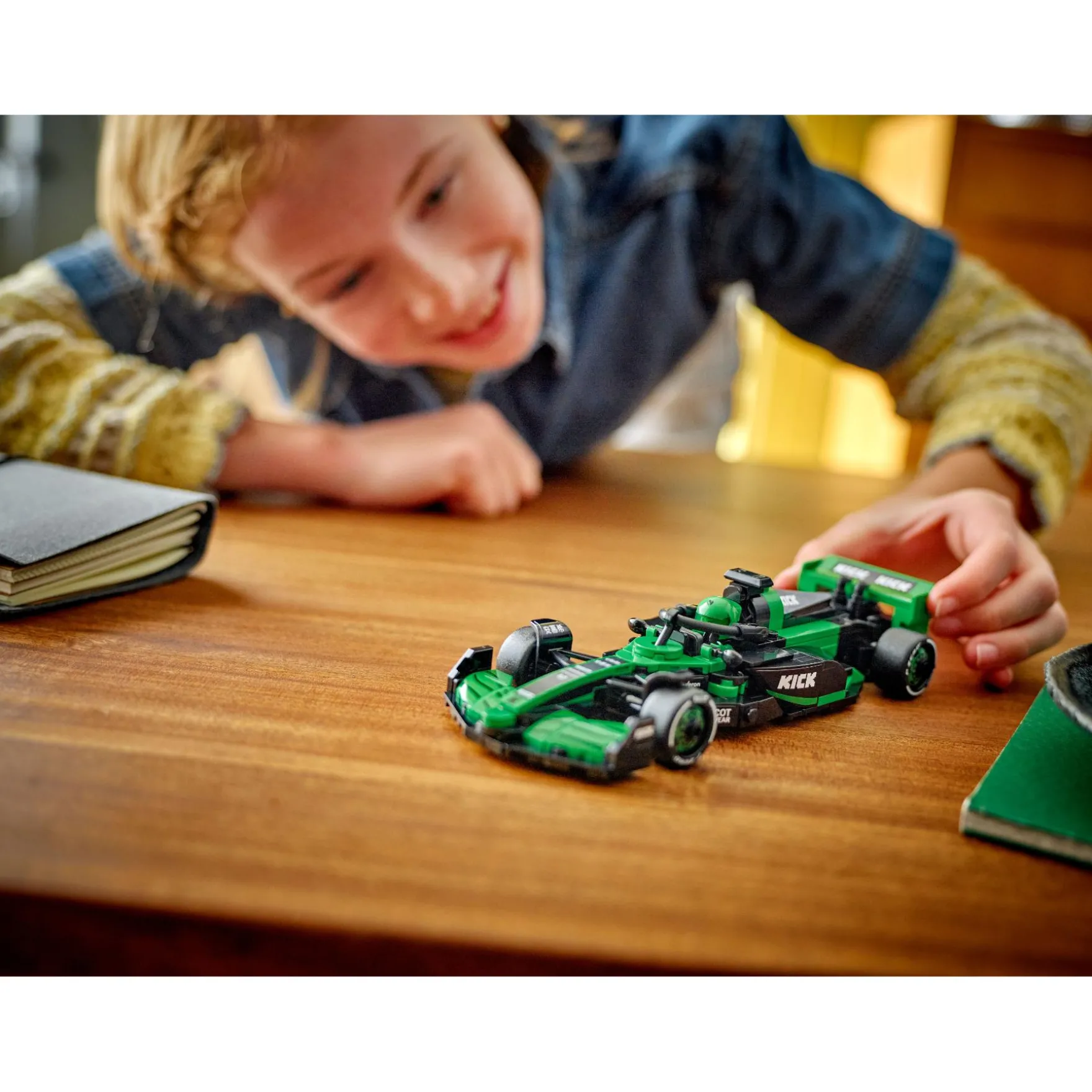 LEGO 77247 Speed Champions KICK Sauber F1® Team C44 racewagen