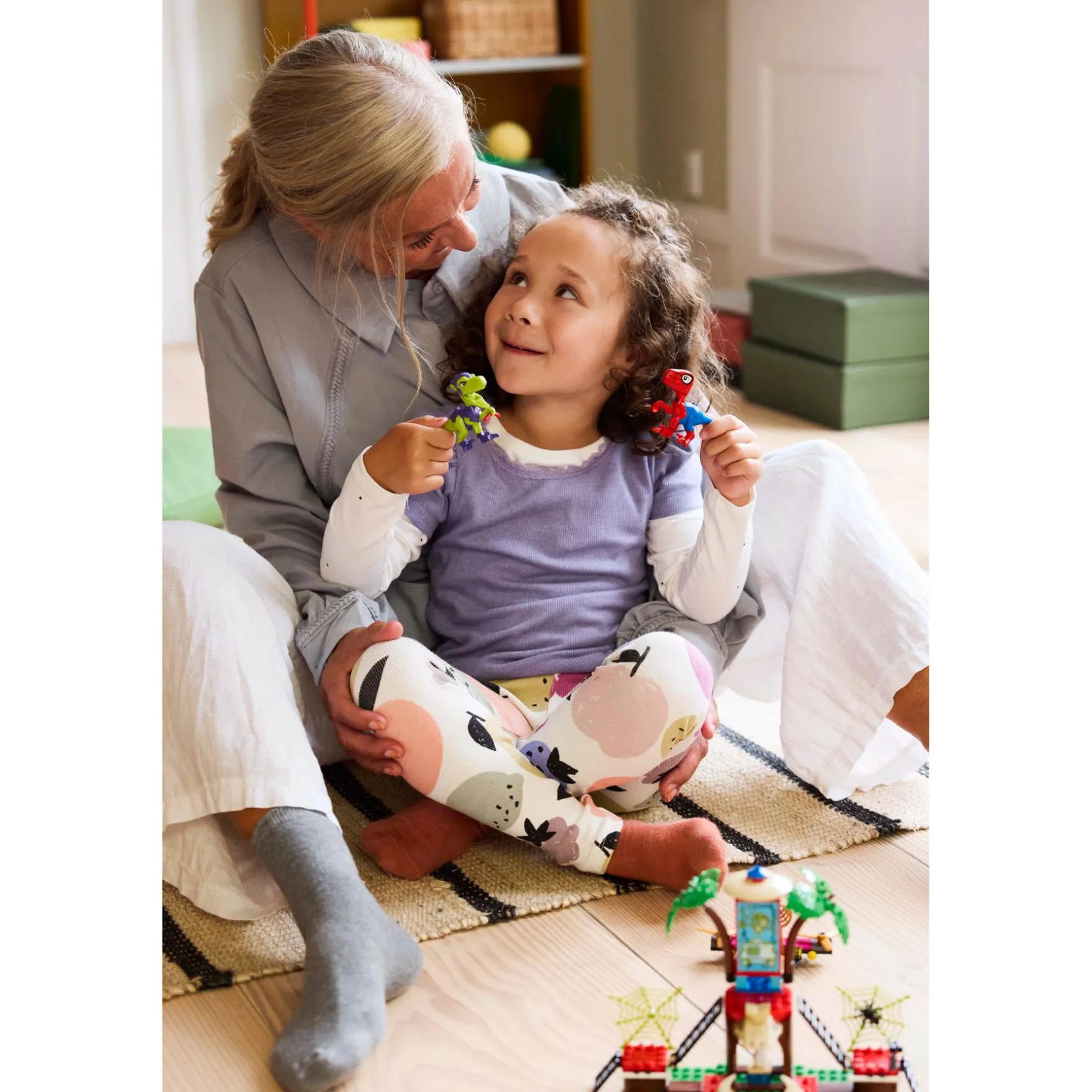 LEGO 11200 Spidey en Gobby's raptorstrijd bij de boomhut