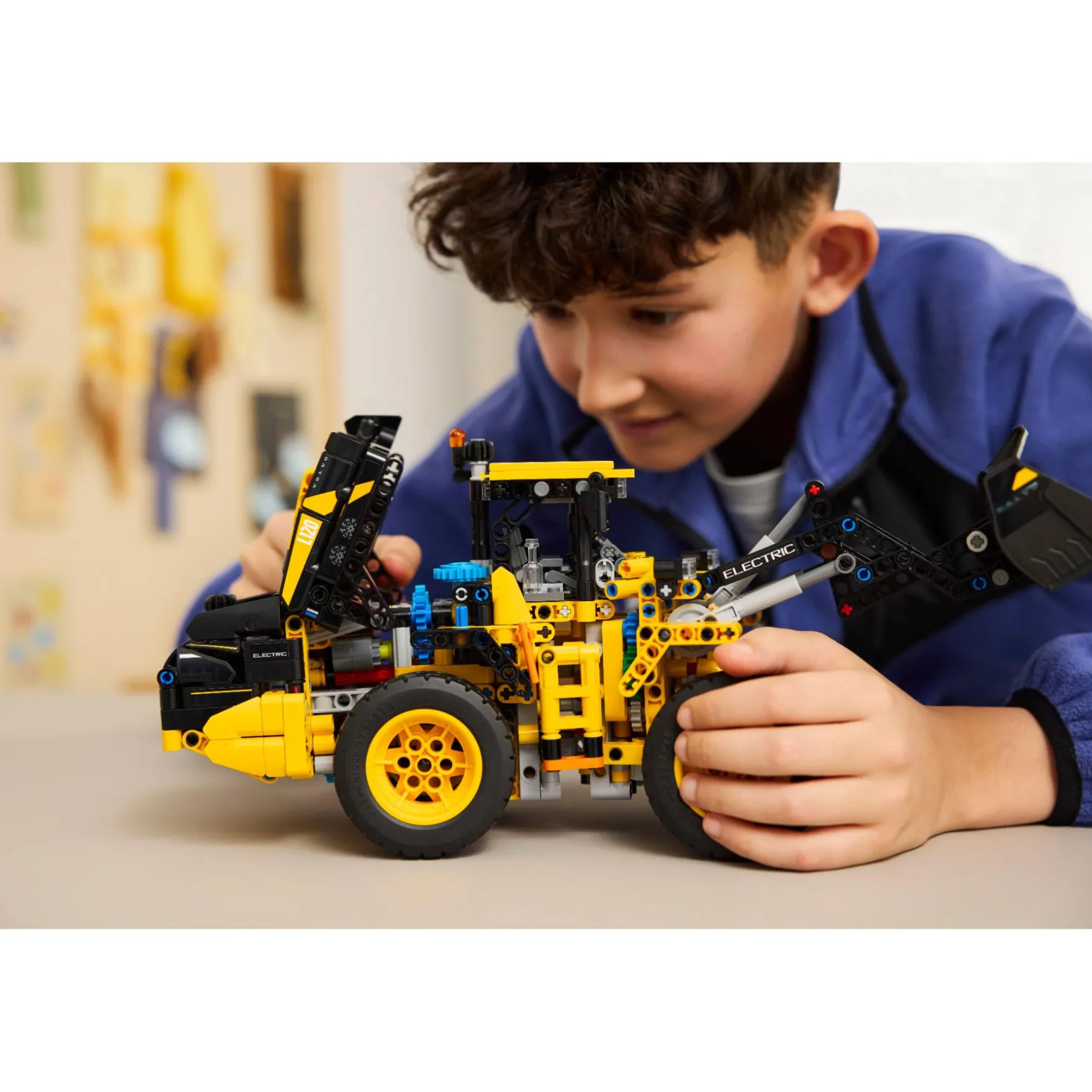 LEGO 42209 Technic Volvo L120 Electric Wiellader