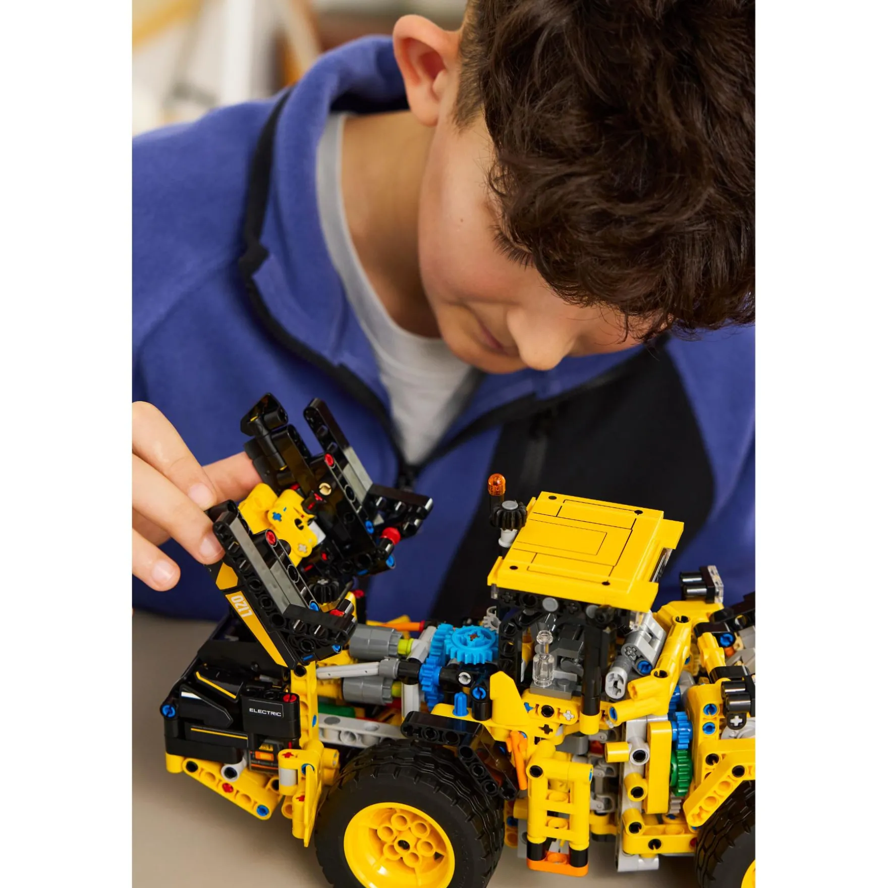 LEGO 42209 Technic Volvo L120 Electric Wiellader