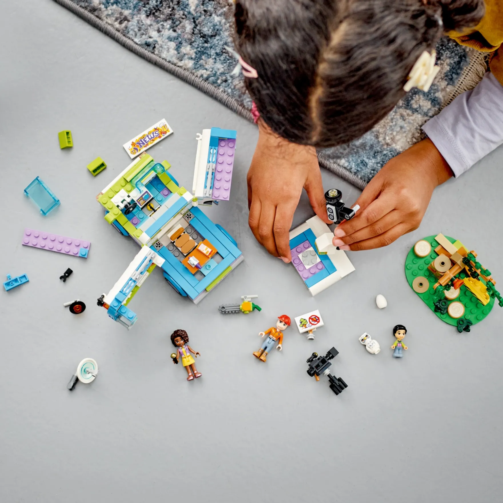 LEGO Friends 41749 Nieuwsbusje