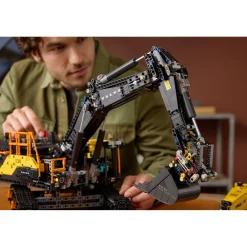 LEGO Technic 42215 Volvo EC500 Hybrid Graafmachine