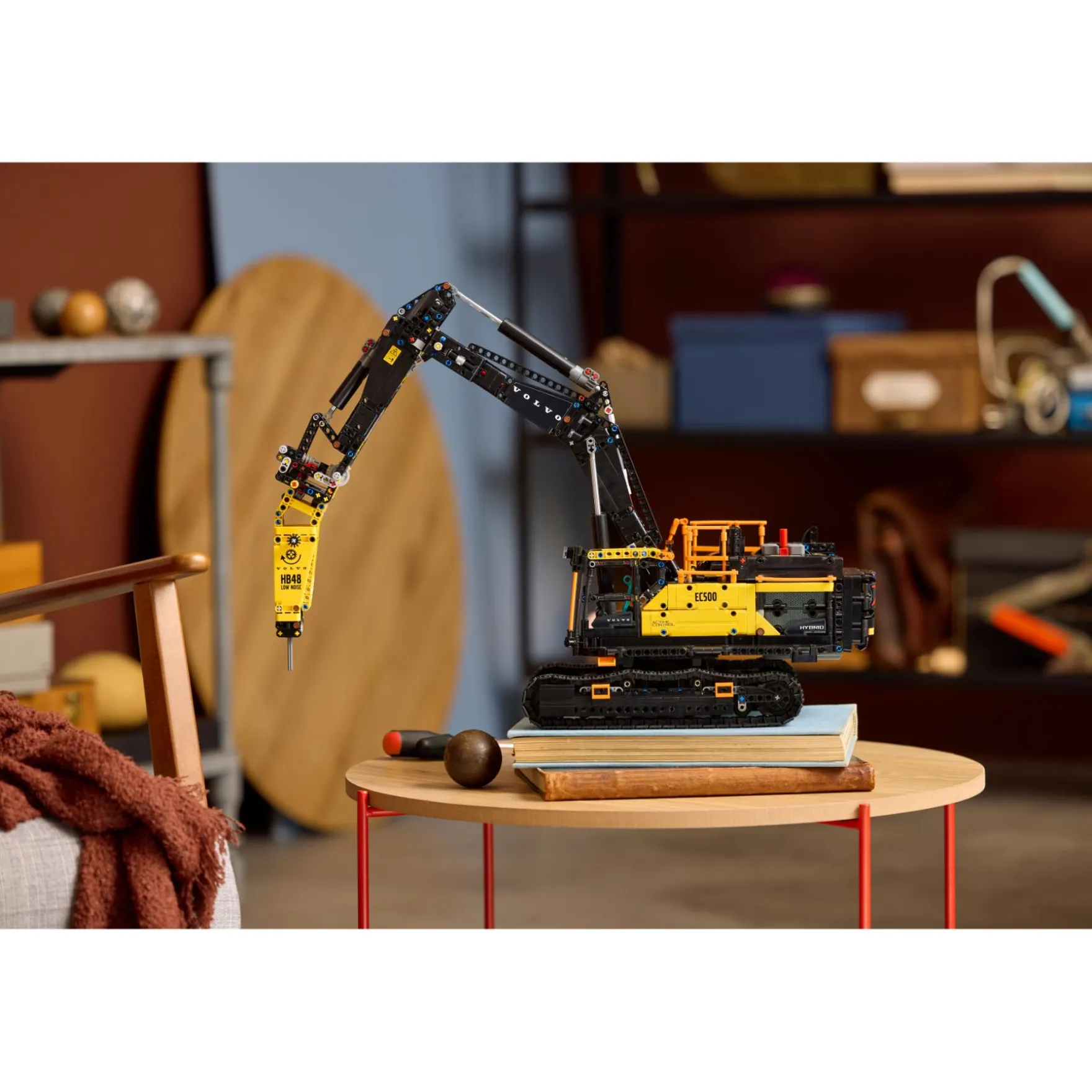 LEGO Technic 42215 Volvo EC500 Hybrid Graafmachine