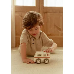 Little Dutch ambulance met pegdoll fsc