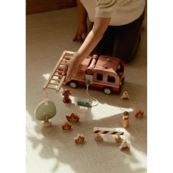 Little Dutch brandweerwagen met pegdolls fsc