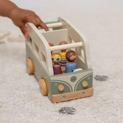 Little Dutch Vintage Camperbus Met Gezin