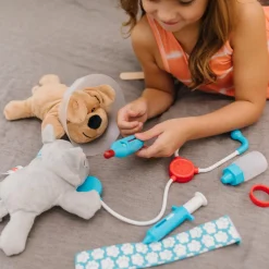 Melissa & Doug  Examine & Treat Pet Vet Play Set