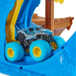 Monster Jam 1:64 Megalodon’s Loop of Doom Playset
