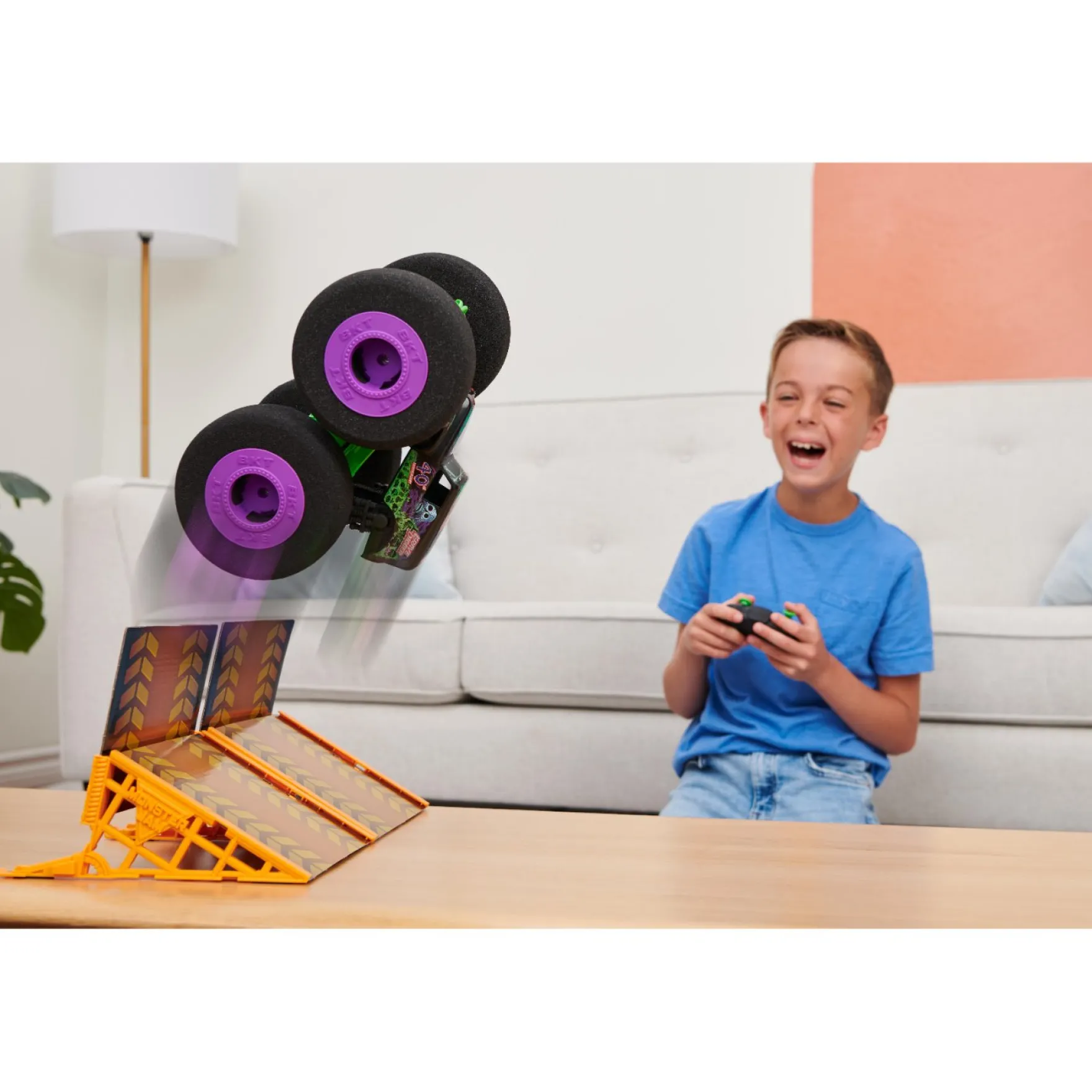 Monster Jam 1:15 Rc Ramp Champ Grave Digger