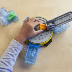 Play-Doh Hulk Smash And Squish